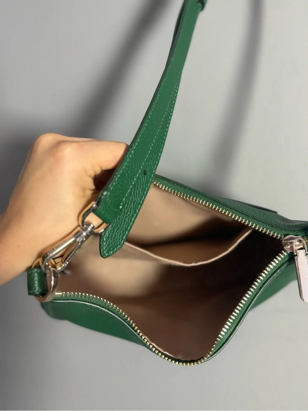 kate spade emerald green leather shoulder bag with gold logo